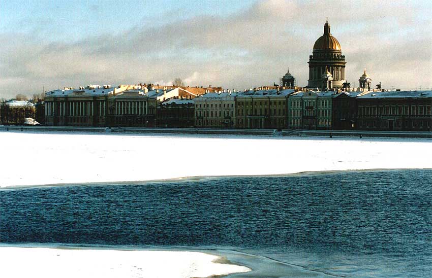 Питер ли. Был ли Петербург чопорным казенным городом. Лтстенон. Появился ли спетербурге.